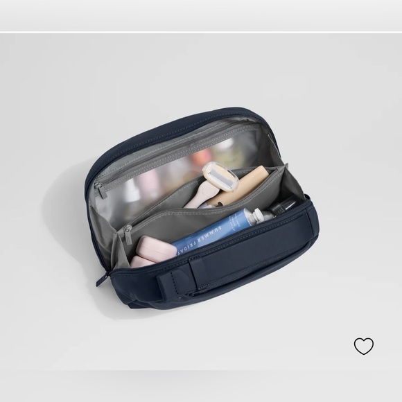 NWOT Away The Everywhere Bag + Large Toiletry Bag in Navy Blue *bundle deal* - Picture 11 of 12